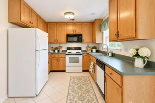 120 Ironwood Plaza, Monroe Township, NJ 08831 - Photo 11