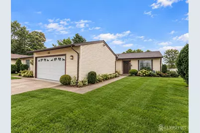 120 Ironwood Plaza, Monroe Township, NJ 08831 - Photo 3