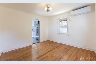 18 Cypress Street, Carteret, NJ 07008 - Photo 7