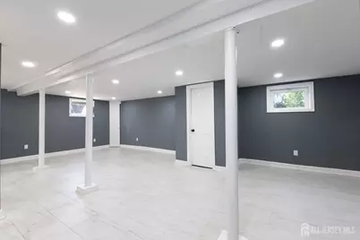 18 Cypress Street, Carteret, NJ 07008 - Photo 25