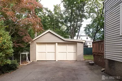 15 N 6th Avenue N, Highland Park, NJ 08904 - Photo 37
