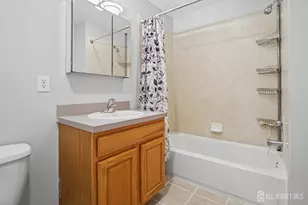 189 Sunshine Dr, Piscataway Township, NJ 08854 - Photo 27
