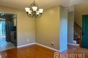 7 Heritage Square, Sayreville, NJ 08872 - Photo 7