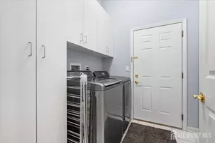 11 Vanderbilt Ct, Old Bridge Township, NJ 08857 - Photo 9
