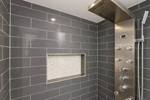 10 Snowflake Ln, Edison, NJ 08820 - Photo 21