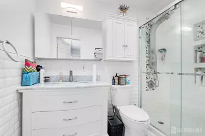 32 E Hegel Avenue, Colonia, NJ 07067 - Photo 13