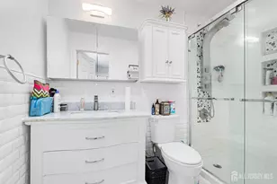 32 E Hegel Ave, Colonia, NJ 07067 - Photo 13