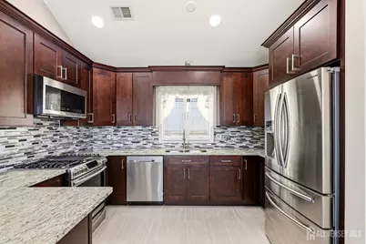 459 Mitchell Place, Perth Amboy, NJ 08861 - Photo 11