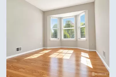 323 Wimbeldon Court, North Brunswick Township, NJ 08902 - Photo 17