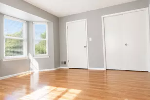 323 Wimbeldon Ct, North Brunswick Township, NJ 08902 - Photo 19