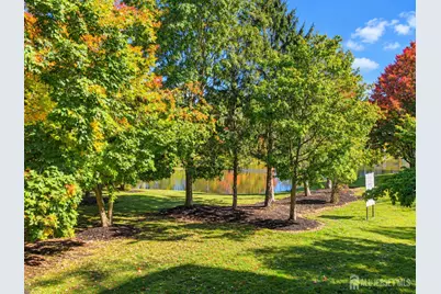 323 Wimbeldon Court, North Brunswick Township, NJ 08902 - Photo 27