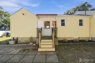 51 Herbert Dr, East Brunswick Township, NJ 08816 - Photo 13