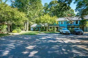 1801 Timber Oaks Rd, Edison, NJ 08820 - Photo 3