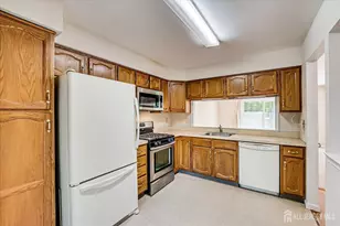 1801 Timber Oaks Rd, Edison, NJ 08820 - Photo 13