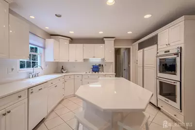 6 Burlington Lane, East Brunswick Township, NJ 08816 - Photo 5