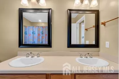 652 Brookside Drive, Middletown, NJ 07718 - Photo 23