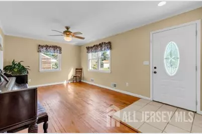 652 Brookside Drive, Middletown, NJ 07718 - Photo 7