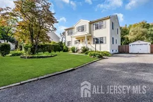 652 Brookside Dr, Middletown, NJ 07718 - Photo 5