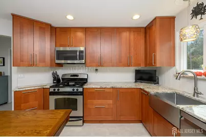 46 Davids Court, South Brunswick Township, NJ 08810 - Photo 11