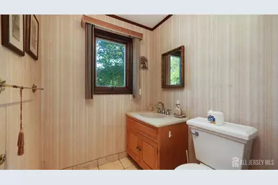 12 Nightingale Street, Edison, NJ 08820 - Photo 15