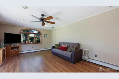 12 Nightingale Street, Edison, NJ 08820 - Photo 19