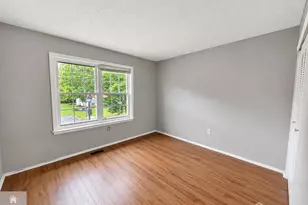 29 Albury Way, North Brunswick Township, NJ 08902 - Photo 11