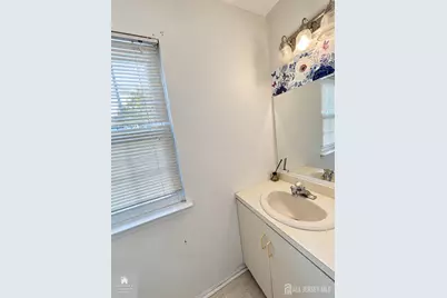 29 Albury Way, North Brunswick Township, NJ 08902 - Photo 9