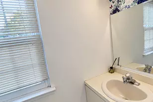 29 Albury Way, North Brunswick Township, NJ 08902 - Photo 9