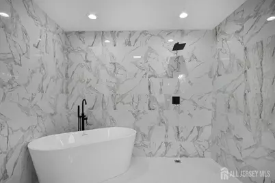 470 E Taunton Avenue E, Berlin Bor, NJ 08091 - Photo 15