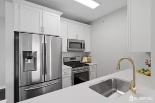 648 W Strassel Way, South Plainfield, NJ 07080 - Photo 5
