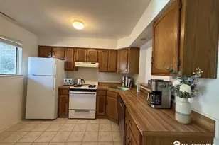 12 Sunflower Ct, Edison, NJ 08820 - Photo 5