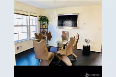 72 Heatherwood Drive, North Brunswick Township, NJ 08902 - Photo 7