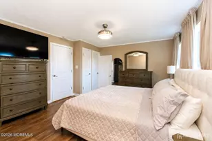 56 Farnham Square, Sayreville, NJ 08859 - Photo 19