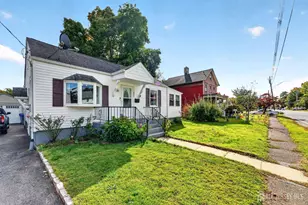 297 Manalapan Rd, Spotswood, NJ 08884 - Photo 3