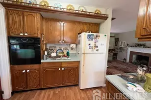 14 Stratford Dr, Old Bridge Township, NJ 08857 - Photo 9