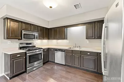 20 Parkside Drive, Spotswood, NJ 08884 - Photo 5