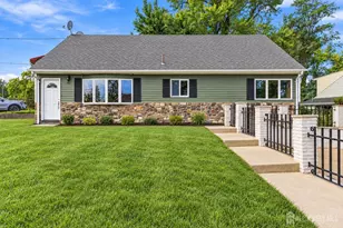 2 Kendall Dr, Sayreville, NJ 08859 - Photo 1