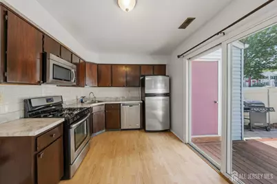 35 E Byrnes Lane E, Sayreville, NJ 08872 - Photo 9