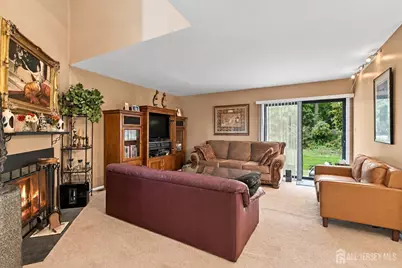 18 Oxford Lane, Middletown, NJ 07748 - Photo 9