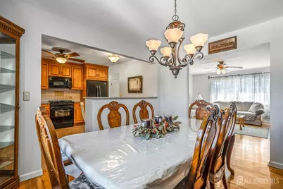 22 Dogwood Drive, Middlesex, NJ 08846 - Photo 9