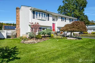 22 Dogwood Dr, Middlesex, NJ 08846 - Photo 1