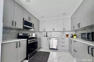 29 Farnham Square, Sayreville, NJ 08859 - Photo 3