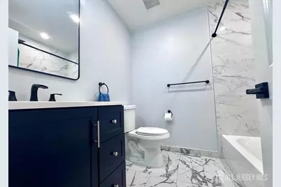 29 Farnham Square, Sayreville, NJ 08859 - Photo 9