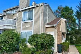 29 Farnham Square, Sayreville, NJ 08859 - Photo 1