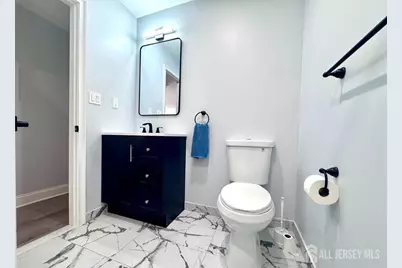 29 Farnham Square, Sayreville, NJ 08859 - Photo 11