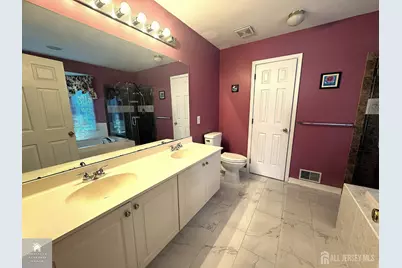 601 Creststone Circle, South Brunswick Township, NJ 08540 - Photo 9