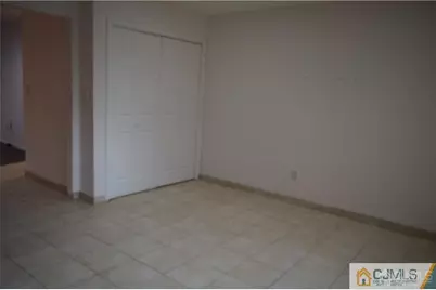 43 Essex Street, Carteret, NJ 07008 - Photo 9