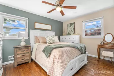 511 Decatur Avenue, Middlesex, NJ 08854 - Photo 11