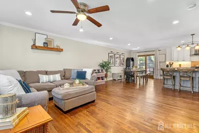 511 Decatur Avenue, Middlesex, NJ 08854 - Photo 3