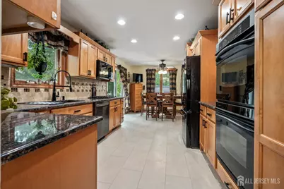 28 Bradford Road E, East Brunswick Township, NJ 08816 - Photo 7